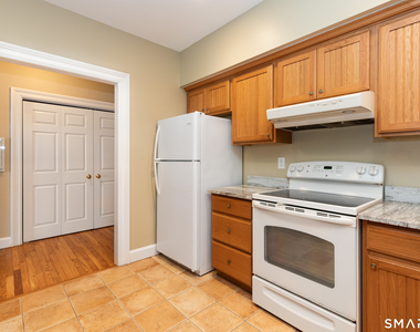 621 Main Street - Photo Thumbnail 7