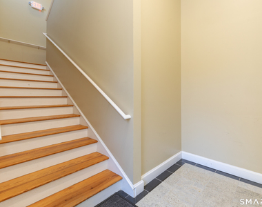 621 Main Street - Photo Thumbnail 3