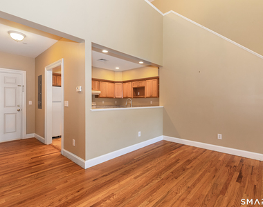 621 Main Street - Photo Thumbnail 5