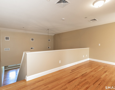 621 Main Street - Photo Thumbnail 12