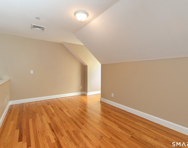 621 Main Street - Photo Thumbnail 11