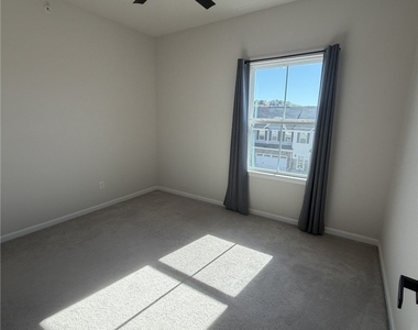 213 Cranesbill Dr - Photo Thumbnail 25