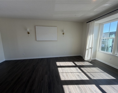 213 Cranesbill Dr - Photo Thumbnail 21