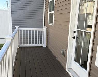 213 Cranesbill Dr - Photo Thumbnail 6
