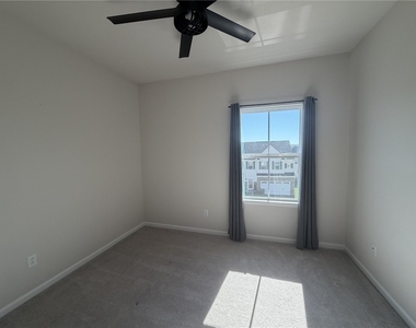 213 Cranesbill Dr - Photo Thumbnail 40