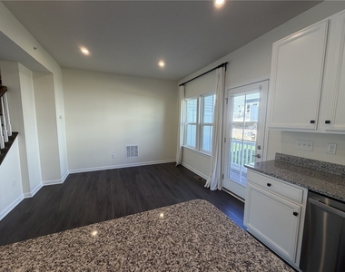213 Cranesbill Dr - Photo Thumbnail 16