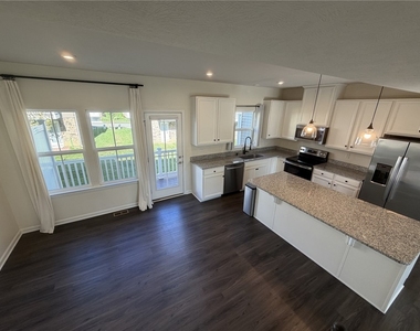 213 Cranesbill Dr - Photo Thumbnail 17
