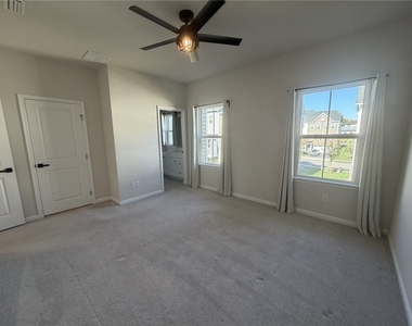 213 Cranesbill Dr - Photo Thumbnail 29