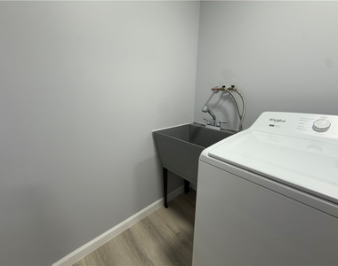 730 Broadway Ave - Photo Thumbnail 20