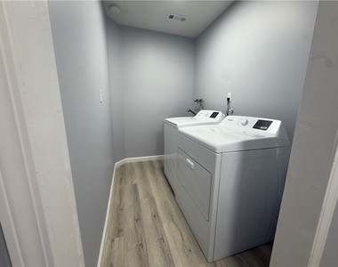 730 Broadway Ave - Photo Thumbnail 19