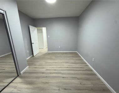 730 Broadway Ave - Photo Thumbnail 31