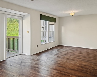 603 Village Green Blvd - Photo Thumbnail 5