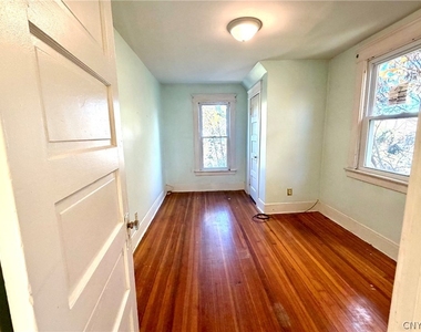 210 Grant Avenue - Photo Thumbnail 23