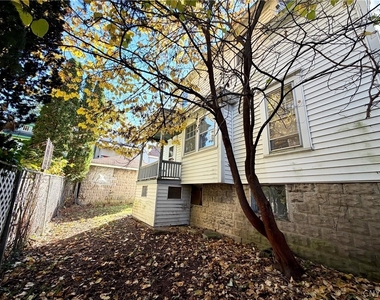 210 Grant Avenue - Photo Thumbnail 25
