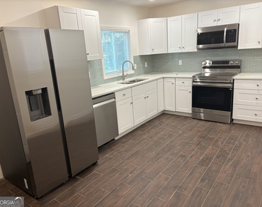 215 Belair Drive - Photo Thumbnail 1