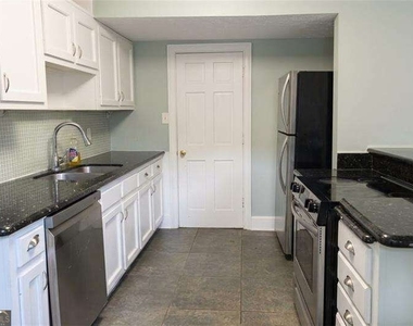 6106 Queen Anne Court - Photo Thumbnail 6