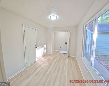 195 Summertown Drive - Photo Thumbnail 6