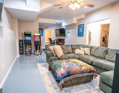 80 Adrians Lane - Photo Thumbnail 4