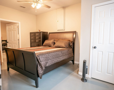 80 Adrians Lane - Photo Thumbnail 7