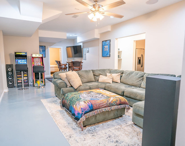 80 Adrians Lane - Photo Thumbnail 6