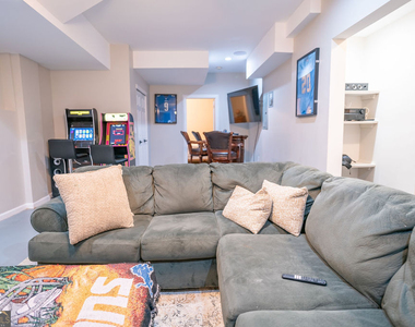 80 Adrians Lane - Photo Thumbnail 5