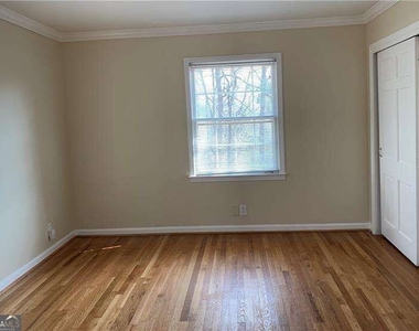 1455 Spalding Drive - Photo Thumbnail 17