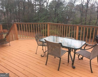 1455 Spalding Drive - Photo Thumbnail 2