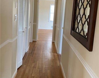1455 Spalding Drive - Photo Thumbnail 11