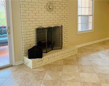 1455 Spalding Drive - Photo Thumbnail 18