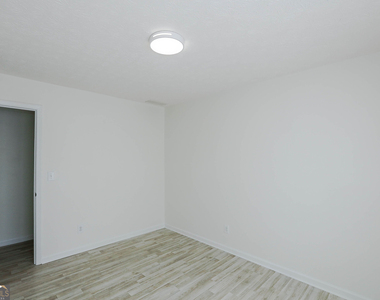 1885 Watercrest Circle - Photo Thumbnail 30