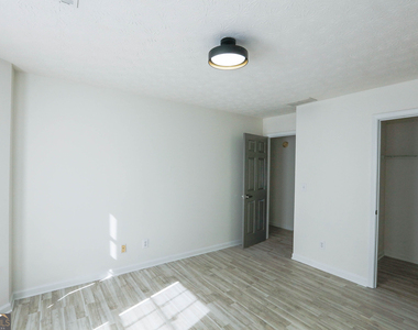 1885 Watercrest Circle - Photo Thumbnail 27