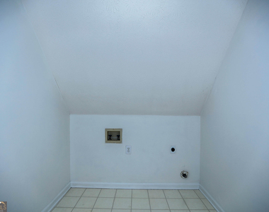 1885 Watercrest Circle - Photo Thumbnail 33