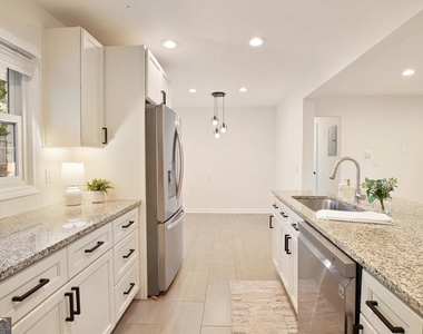 434 Afton Drive - Photo Thumbnail 14