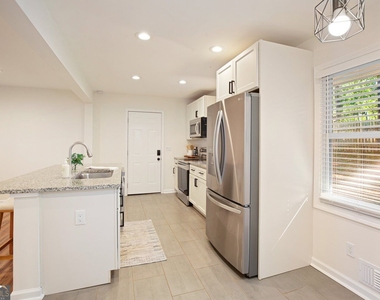 434 Afton Drive - Photo Thumbnail 12