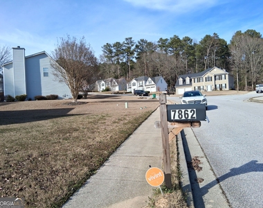 7862 Providence Point Way - Photo Thumbnail 11