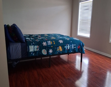 7862 Providence Point Way - Photo Thumbnail 9