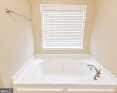562 Preserve Park Drive Sw - Photo Thumbnail 11