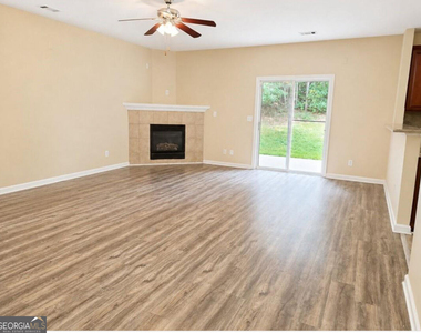 562 Preserve Park Drive Sw - Photo Thumbnail 9