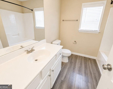 562 Preserve Park Drive Sw - Photo Thumbnail 15