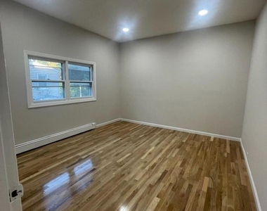 241 North Ave - Photo Thumbnail 4