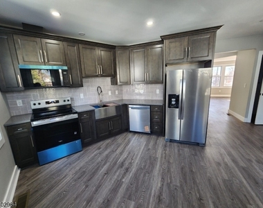 93 Hughes St - Photo Thumbnail 3
