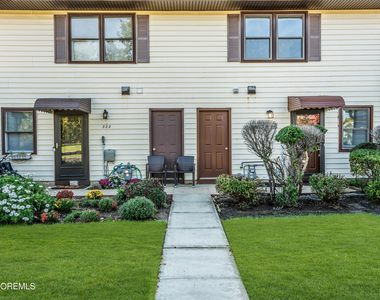 324 Crawford Street - Photo Thumbnail 8