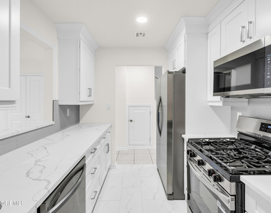 324 Crawford Street - Photo Thumbnail 20