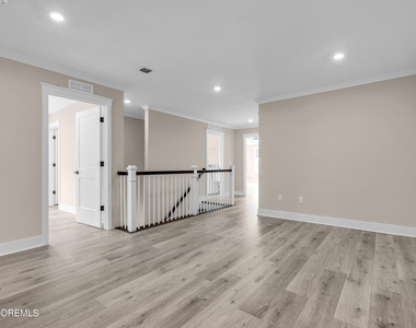 3443 Glen Oaks Lane - Photo Thumbnail 17