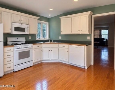 20 Washington Street - Photo Thumbnail 3