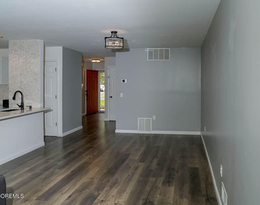 23 Commons Drive - Photo Thumbnail 18