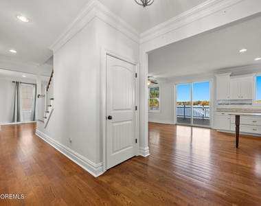 443 Driveway - Photo Thumbnail 7