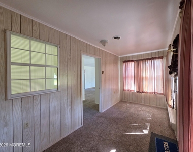 33b Edinburgh Lane - Photo Thumbnail 13