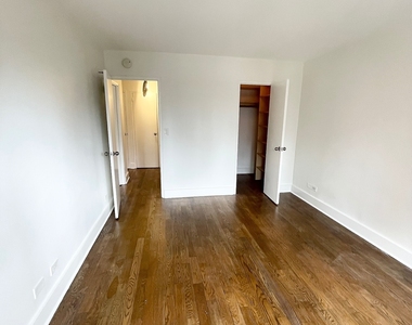 East 63 Street - Photo Thumbnail 6