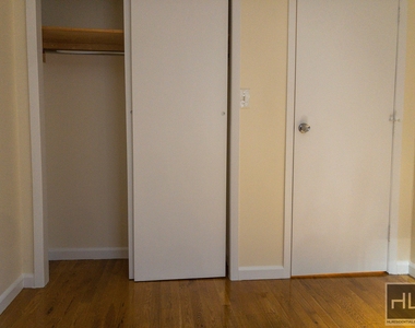 West 45 Street - Photo Thumbnail 2